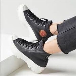 $150 Converse Chuck Taylor All Star Lugged Winter Sneakers women size 6.5